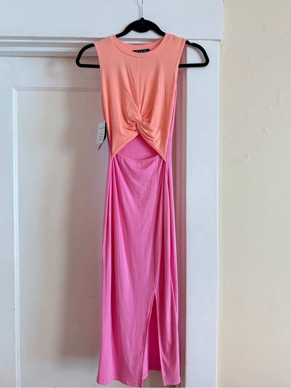 Sleeveless Two-Tone Midi Dress with Front Knot in Peach and Pink